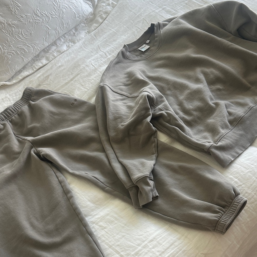 TNA Cozy Fleece Sweatshirt and pants l in Brown M bottom XL top